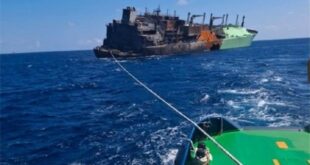 towline attached to gas carrier wreck