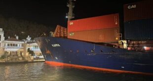 Containership aground Turkey