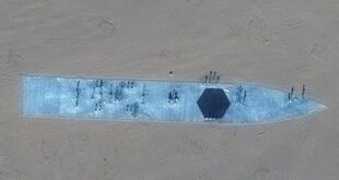 A second target with a layout distinctly similar to an Arleigh Burke-class destroyer (Satellite image ©2021 Maxar Technologies)